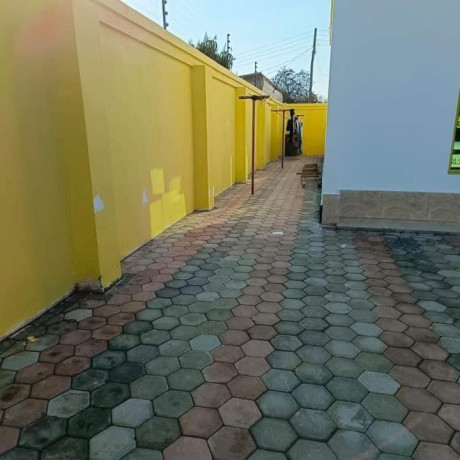 3-bedroom-house-for-sale-in-new-kasama-big-5