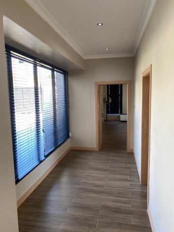 5-bedroom-house-for-sale-in-roma-big-7