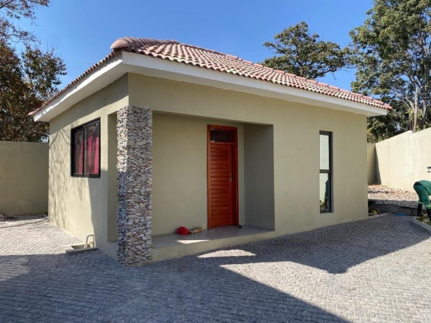 5-bedroom-house-for-sale-in-roma-big-1