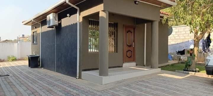 2-bedroom-fully-furnished-flat-for-rent-in-roma-park-big-6