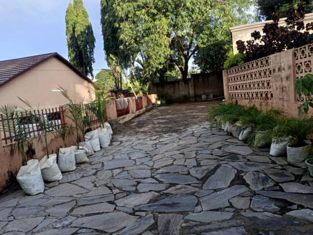 house-for-sale-in-roma-big-3