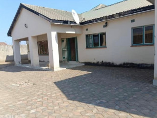 3-bedroom-flat-for-rent-in-chalala