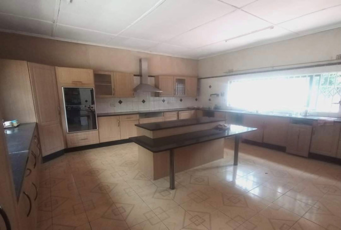 4-bedroom-house-for-sale-in-rhodespark-big-3