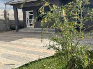 2-bedroom-flat-for-rent-in-meanwood-ndeke