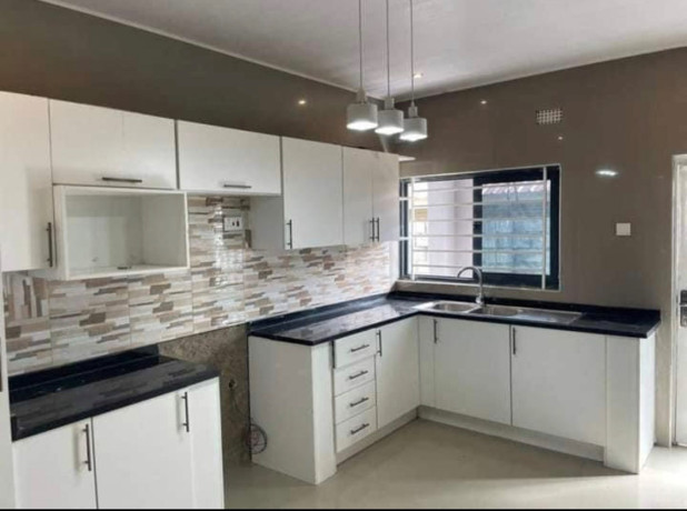 2-bedroom-flat-for-rent-in-meanwood-ndeke-big-1