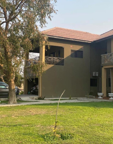 4-bedroom-house-for-sale-in-meanwood-big-1