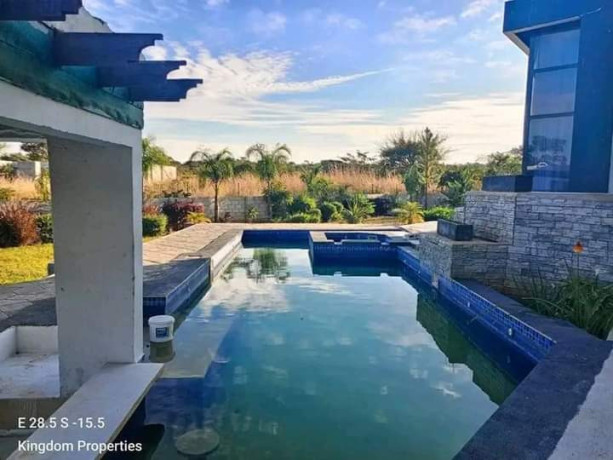 4-bedroom-flat-for-sale-in-njolwe-big-8