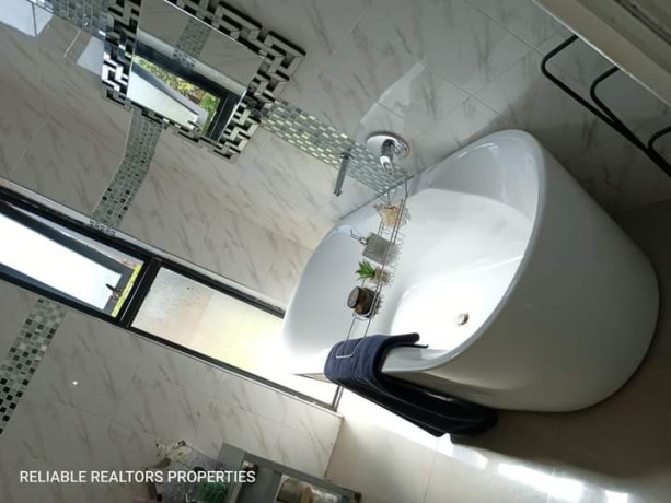 4-bedroom-flat-for-sale-in-njolwe-big-1