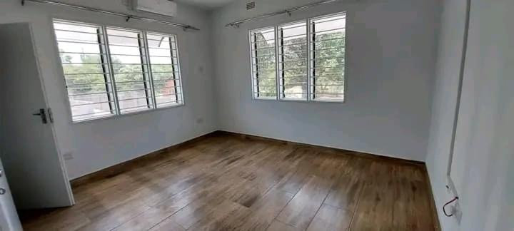 2-bedroom-flat-for-rent-in-rhodespark-big-7