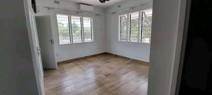 2-bedroom-flat-for-rent-in-rhodespark-big-2