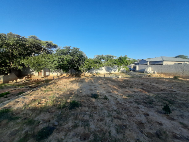 land-for-sale-in-ibex-hill-area-big-3
