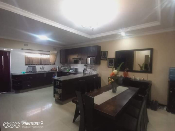 3-bedroom-flat-for-rent-in-meanwood-kwamwena-big-9