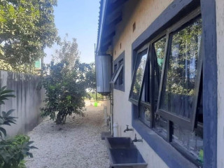 3-bedroom-house-for-sale-in-meanwood-kwamwena