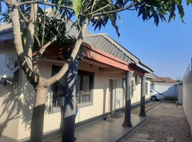 3-bedroom-house-for-sale-in-meanwood-kwamwena-big-4