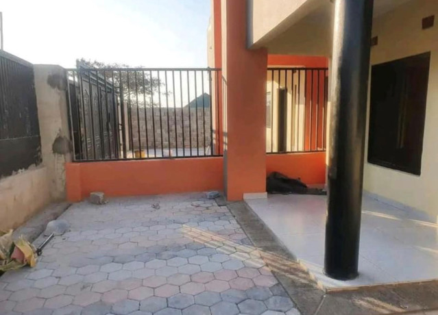 2-bedroom-flat-for-rent-in-meanwood-kwamwena-big-6