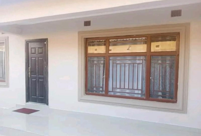 2-bedroom-flat-for-rent-in-meanwood-kwamwena-big-1
