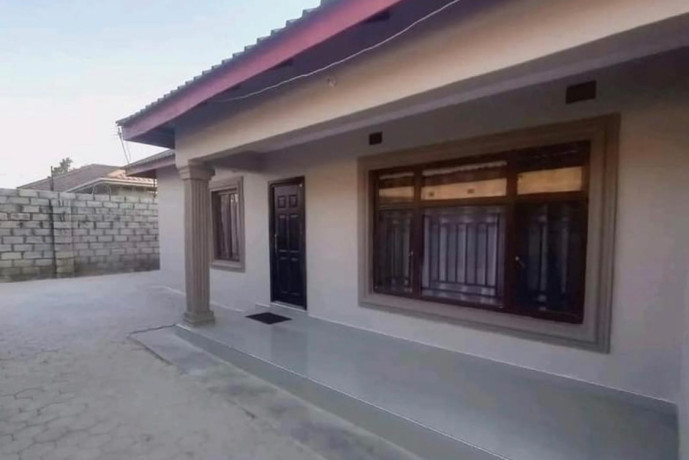 2-bedroom-flat-for-rent-in-meanwood-kwamwena-big-7