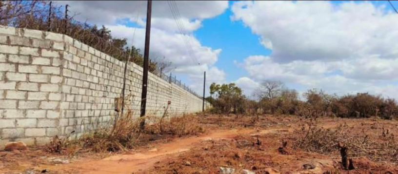 plot-for-sale-in-ibex-meanwood-big-1