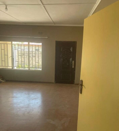 2-bedroom-flat-for-rent-in-meanwood-ndeke-big-1