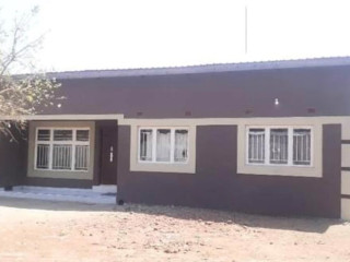 2-bedroom-flat-for-rent-in-meanwood-ndeke