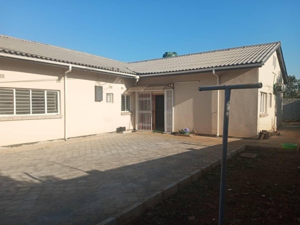 4-bedroom-house-for-rent-in-makeni-big-0