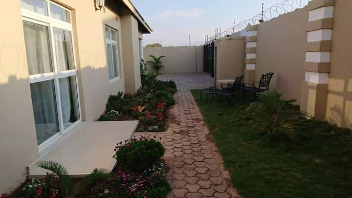 4-bedroom-house-for-rent-in-ibex-hill-big-4