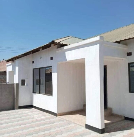 2-bedroom-flat-for-rent-in-meanwood-chamba-valley-big-0