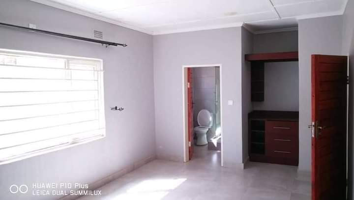 3-bedroom-flat-for-rent-in-waterfalls-big-6