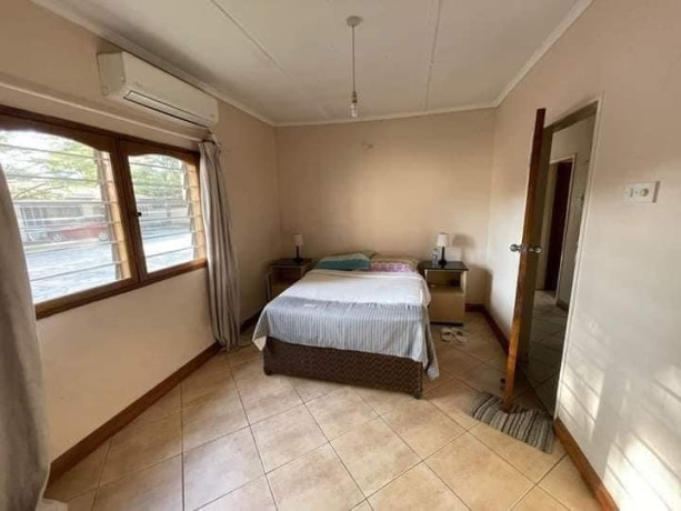 2-bedroom-flat-for-rent-in-rhodes-park-big-5
