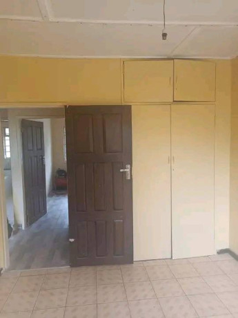 3-bedroom-flat-for-rent-in-rhodes-park-big-2