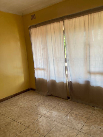 3-bedroom-flat-for-rent-in-rhodes-park-big-0