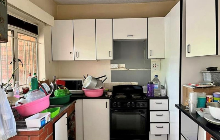 3-bedroom-flat-for-sale-in-longacres-big-1