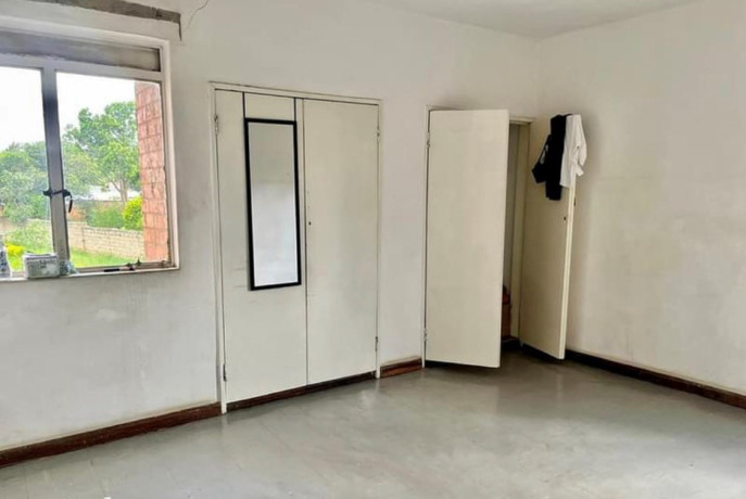 3-bedroom-flat-for-sale-in-longacres-big-4