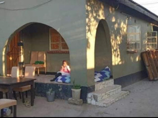 spacious-3-bedroom-flat-for-rent-in-chamba-valley