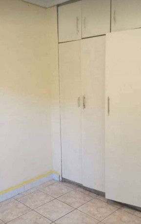 spacious-3-bedroom-flat-for-rent-in-chamba-valley-big-4