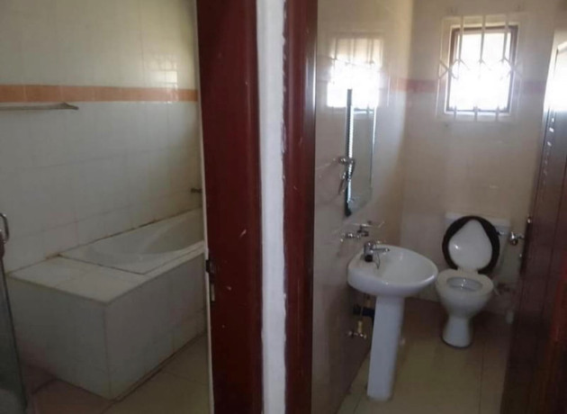 3-bedroom-flat-for-rent-in-kalundu-big-6