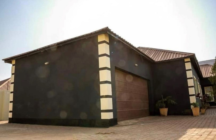 4-bedroom-house-for-rent-in-woodlands-big-2