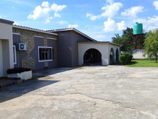 6-bedroom-house-for-sale-in-kalundu