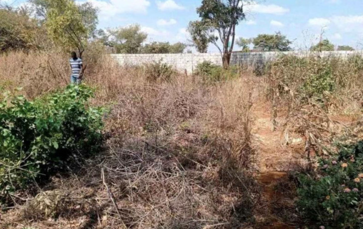 plot-for-sale-in-chalala-big-0