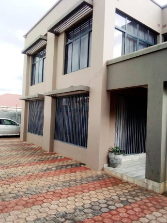 luxurious-3-bedroom-flats-for-sale-in-salama-park-big-3