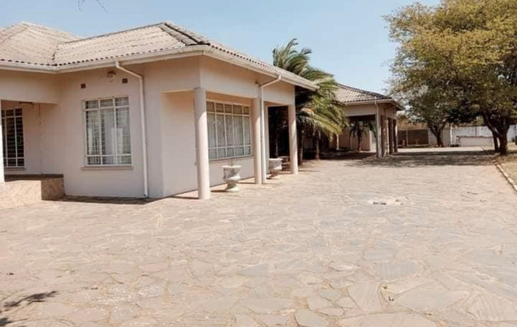 8-bedroom-house-for-sale-in-woodlands-big-3