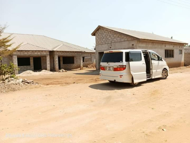 3-by-3-bedroom-and-a-2-bedroom-house-for-sale-in-meanwood-ibex-big-4