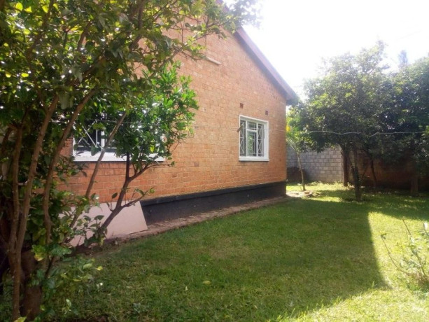 2-bedroom-flat-with-tiles-ceilings-geyser-and-borehole-big-3