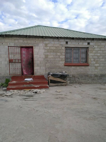 cheap-house-on-mungwi-road-with-extra-rooms-big-0