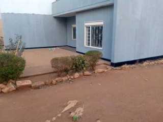 2-bedroom-flat-for-sale-in-woodlands