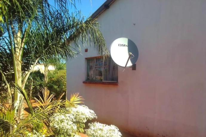 4-bedroom-house-for-sale-in-livingstone-big-3