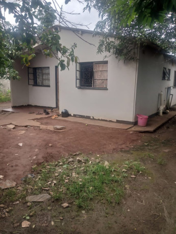 2-bedroom-stand-alone-for-sale-in-chilenje-south-big-3