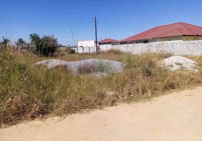 plot-for-sale-in-meanwood-vorna-valley-big-0