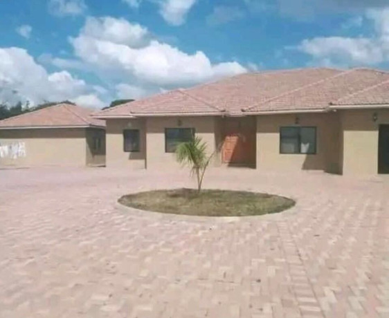 4-bedroom-house-for-sale-in-13-miles-big-3
