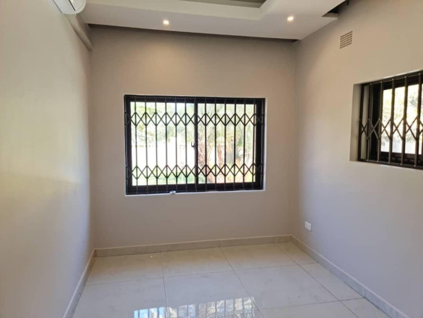 4-bedroom-house-for-rent-in-woodlands-big-7